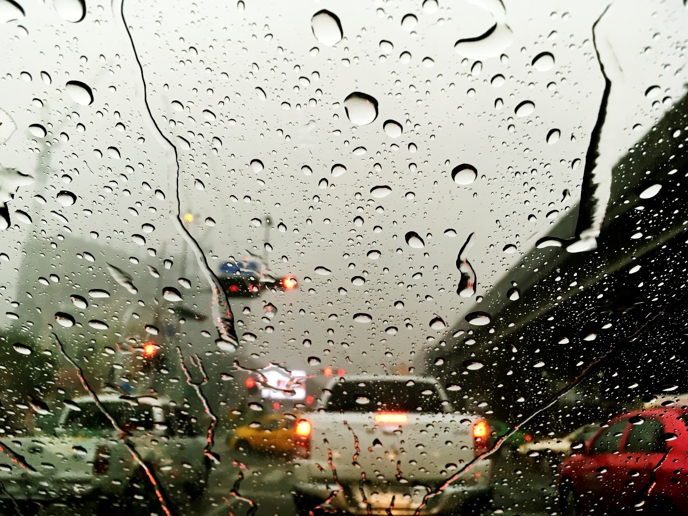 5 Tips for Driving Safely in the Rain